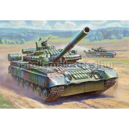 Zvezda T-80BV Russian Main Battle Tank 1:35 makett harcjármű (3592)