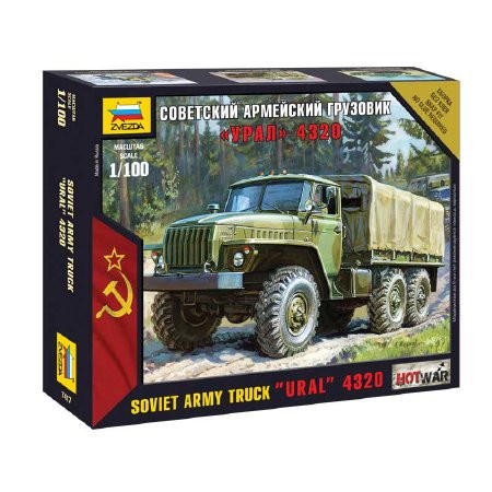 Zvezda Soviet Army Truck Ural 4320  1:100 makett harcjármű (7417)