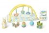 Melissa & Doug 41706  BABÁK ÉS BABAHÁZAK BABA JÁTSZÓSZŐNYEG JÁTÉKOKKAL